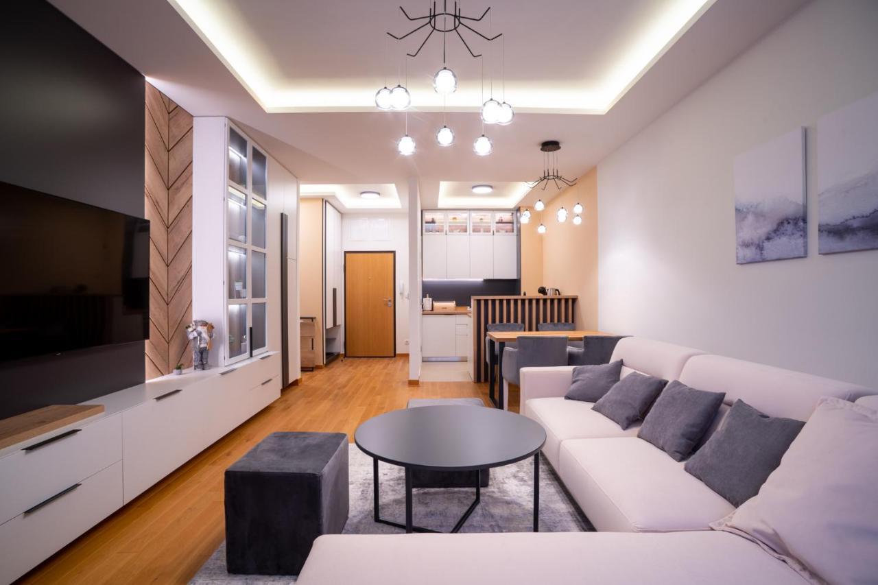 Apartman G8 Deluxe 帕莱 外观 照片