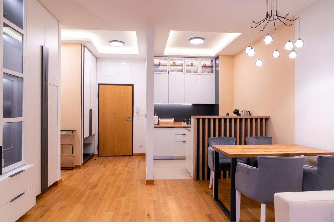 Apartman G8 Deluxe 帕莱 外观 照片